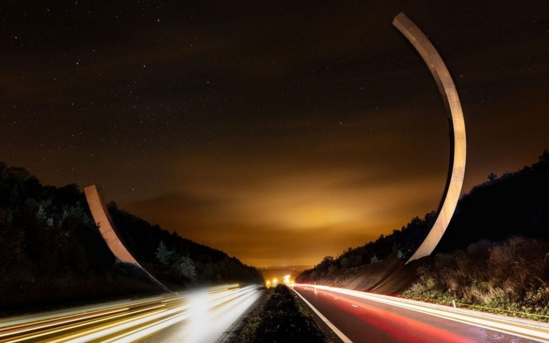 Bernar Venet, ar (c) tiste d’acier.